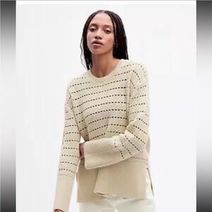 Gap Crochet Knit Sweater beige 100% cotton Size M